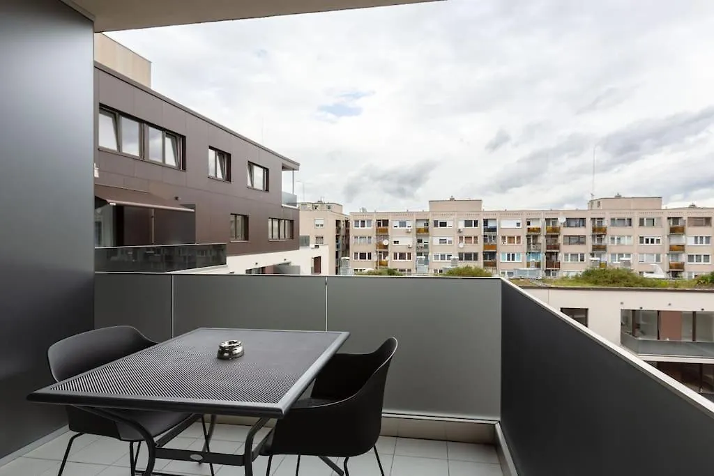 Pastel Serenity Retreat Close To Downtown - 903 Budapest Hungary